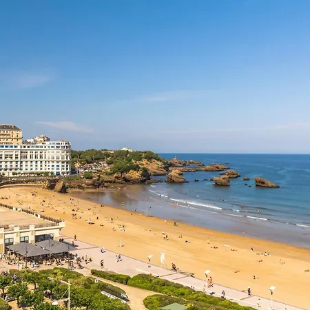 Nouvelle Vague Modern Ocean View W Balcony - Swimming Pool Apartman