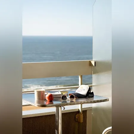 Nouvelle Vague Modern Ocean View W Balcony - Swimming Pool Apartament