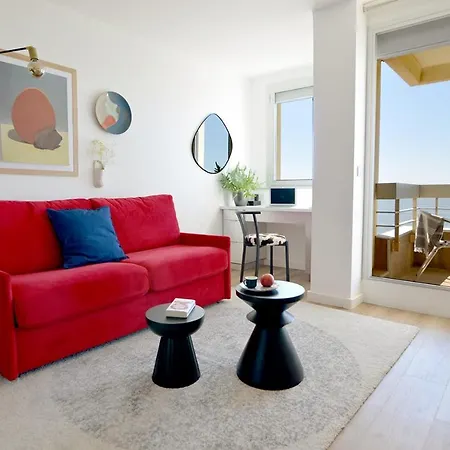 Nouvelle Vague Modern Ocean View W Balcony - Swimming Pool