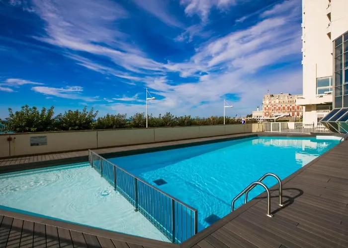 Nouvelle Vague Modern Ocean View W Balcony - Swimming Pool Apartman *